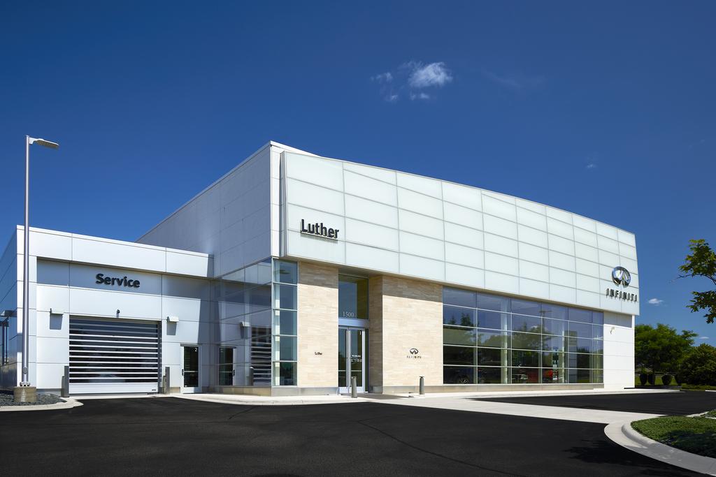 Dealership gallery photo 1